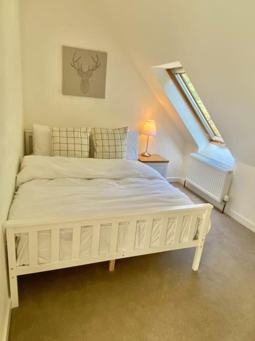 Charming 3/4 Bedroom Semi-Detached Cottage. Carberry Exterior foto